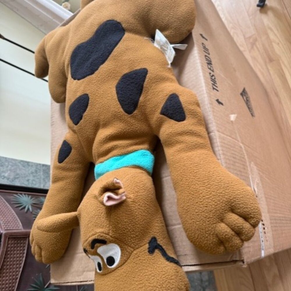 Scooby Doo 1998 36” Flat Laying Jumbo Plush Pillow Cartoon Network Vintage - Picture 3 of 10